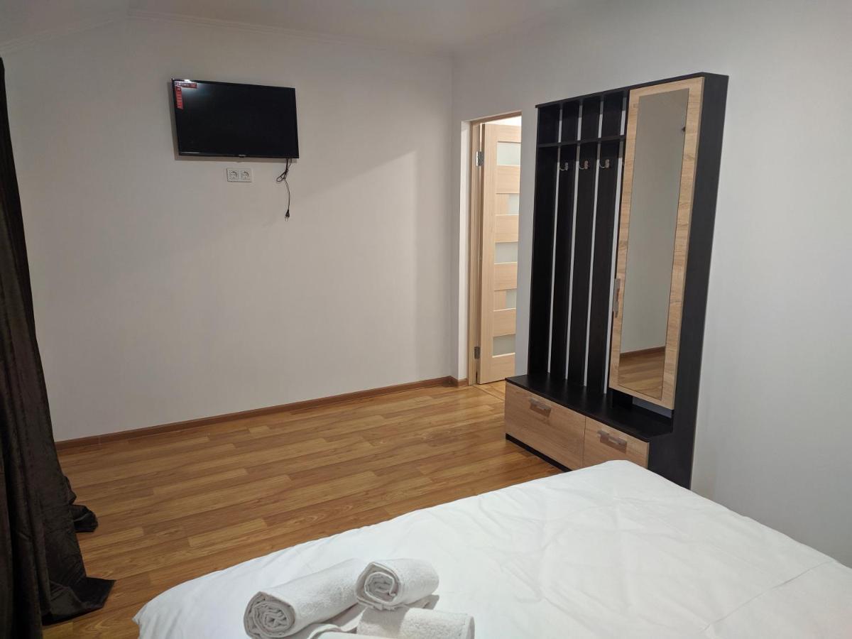 Mirage Ξενοδοχείο Chernivtsi Εξωτερικό φωτογραφία